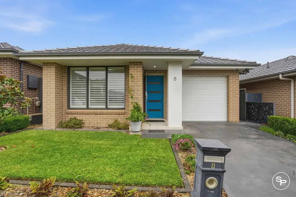 Oran Park 3房 Oran Park便捷居所 三卧两卫设计 单车库太阳能 低维护后院 开放式布局 主卧带套间 Effortless Living in the Heart of Oran Park