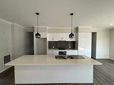 51 MANIKATO DRIVE, Drouin, VIC 3818, 4房, 2浴, House