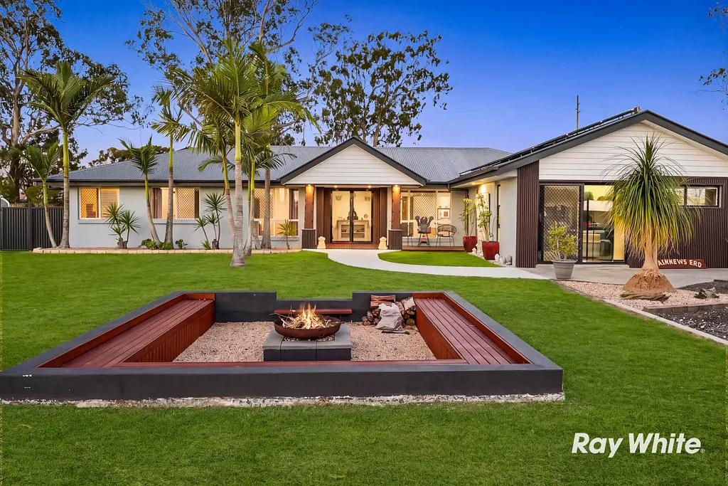 Glenlogan 5침실 Fully Renovated Acreage Retreat with Dual Living - Space, Style & Versatility