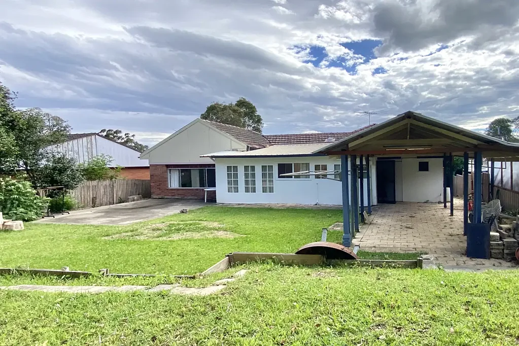 Peaceful Granny Flat | Modern Comforts + 2 Car Spaces | Schools Nearby