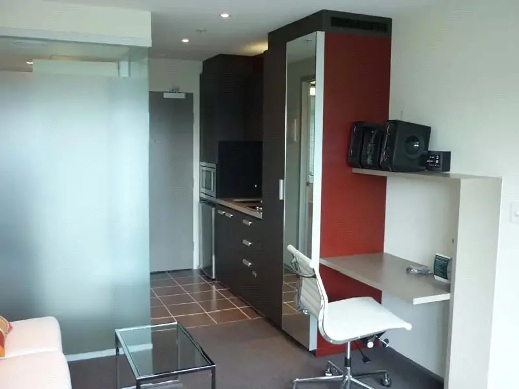 City Tempo: 23rd Floor - Fantastic Inner City Apartment!
