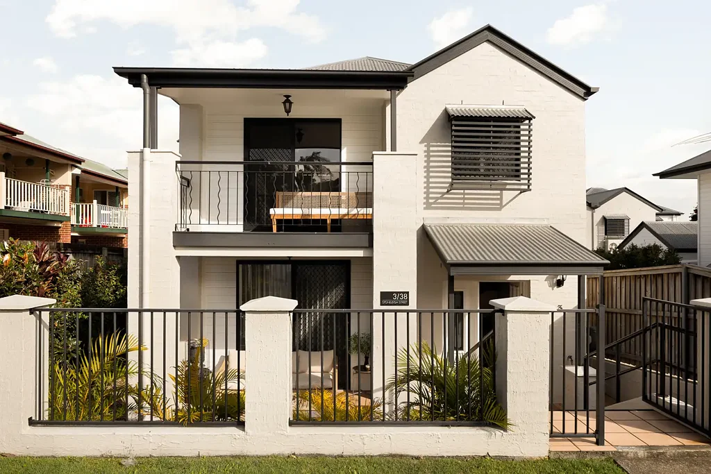 Albion 3Moenga Beautifully Appointed Freestanding Townhome