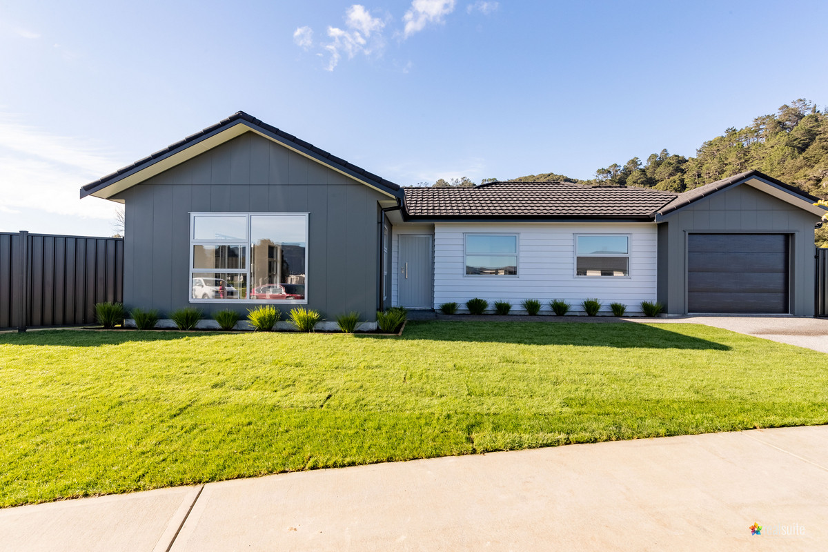 24 Fenwick Crescent, Wallaceville