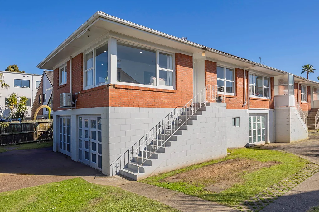 Takapuna 2房  Unbeatable Lifestyle & Location