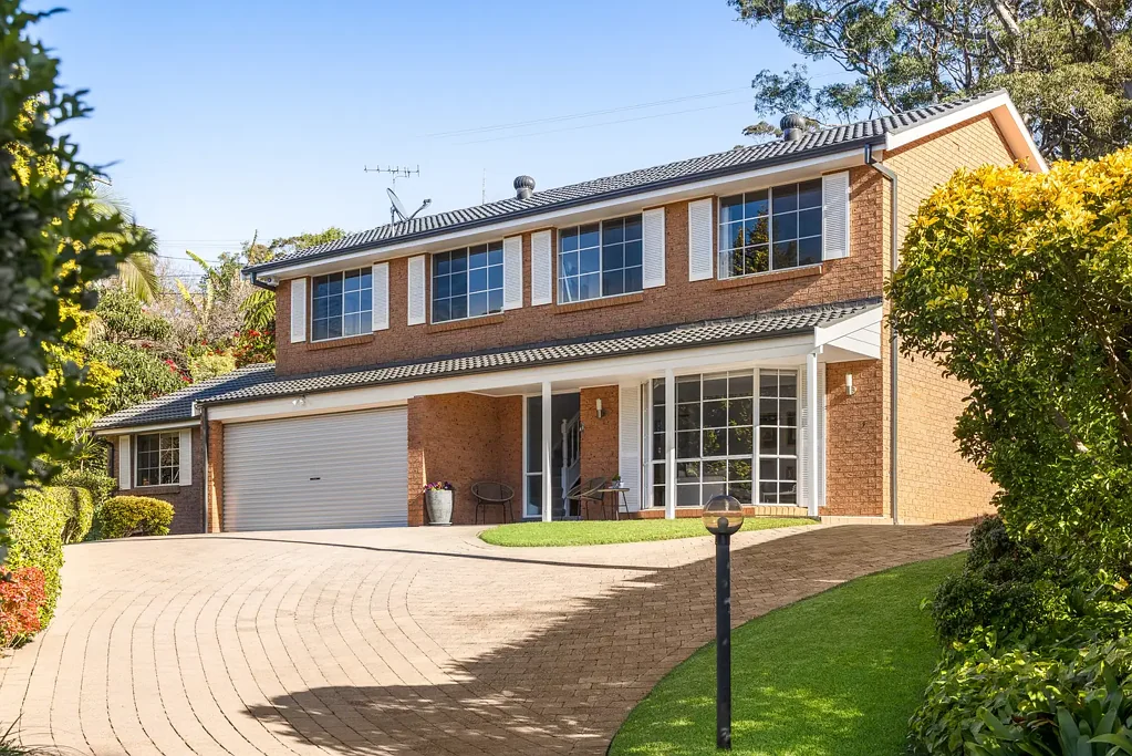 St Ives 5 Bedroom Move-in ready family sanctuary, surrounded by privacy and stunning outlooks