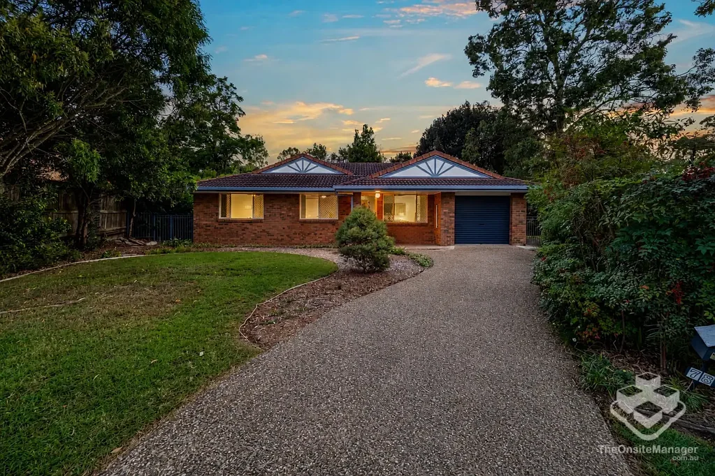 Spacious Family Home on a Large Block � Comfort, Space & Convenience