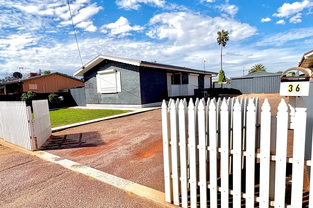 Ceduna 4ห้องนอน Ideal Investment or Family Home with Versatile Living Options