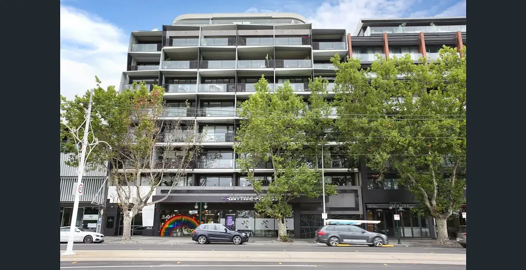 Spacious and secure apartment in unrivalled location
