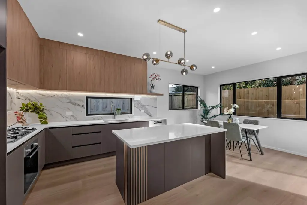 Half Moon Bay 4 Bedroom The Best of the 3 – Freestanding with CCC & Ti...