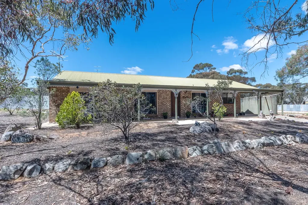 6 Angus Street, Karoonda, SA 5307