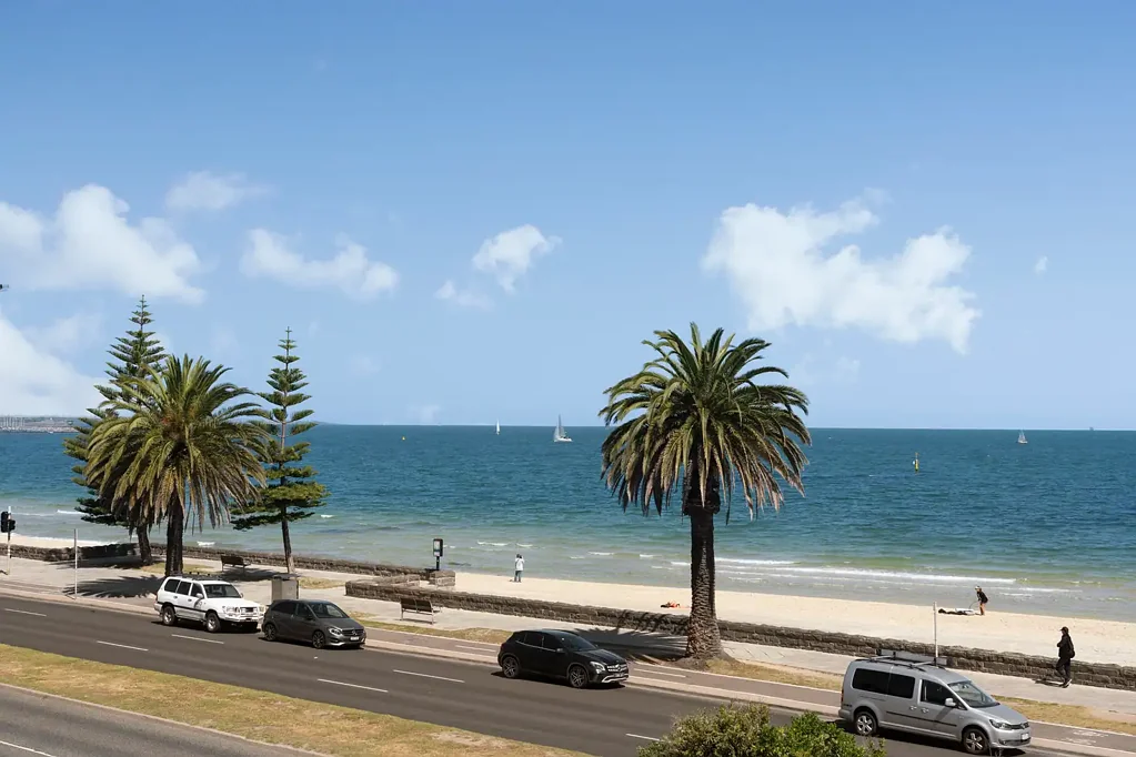 Middle Park 4 Slaapkamer Bayside Elegance with Uninterrupted Water Views