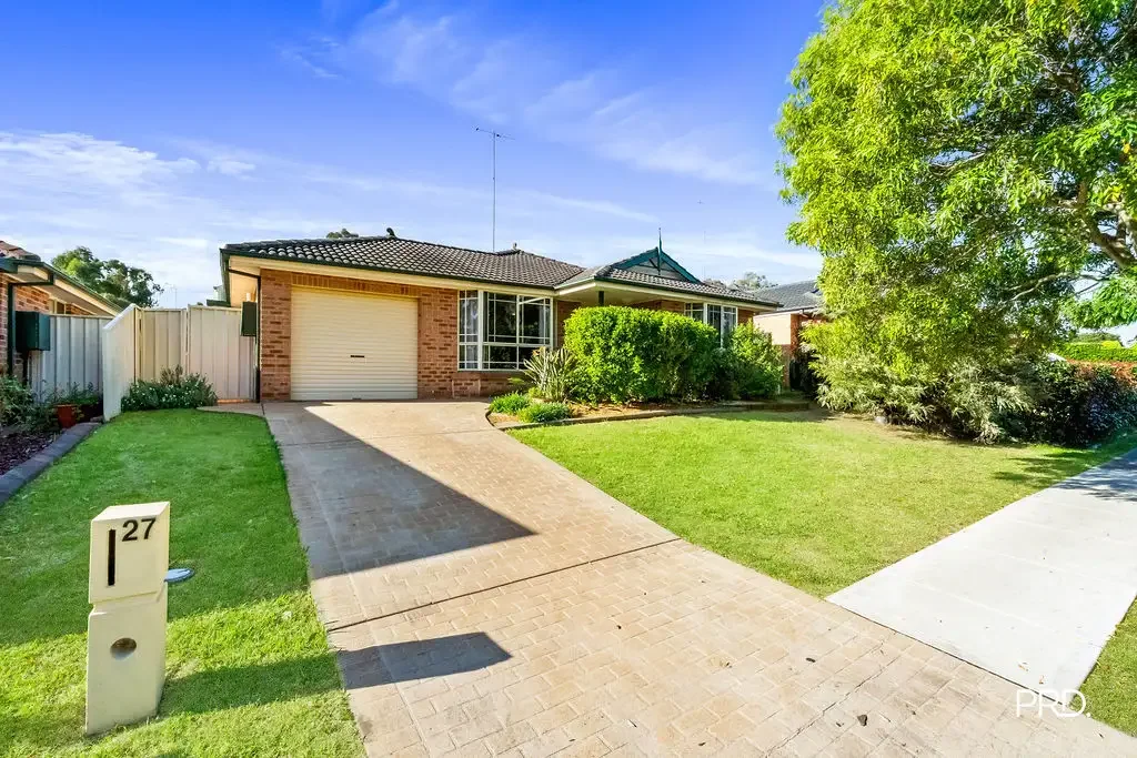 Glenmore Park 3બેડરૂમ RELAXED FAMILY LIVING IN PRIME LOCATION