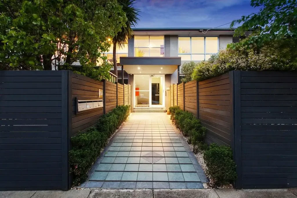 Carnegie 2ਬੈੱਡਰੂਮ Spacious Sun Filled 2 Bedroom Apartment