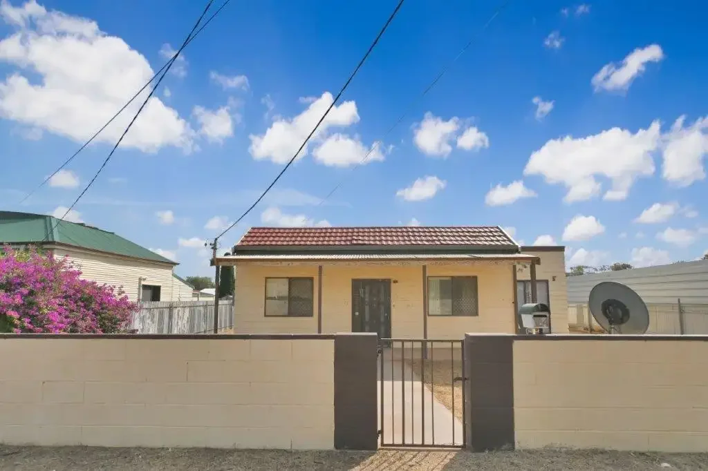 Broken Hill 3房  CALLING ALL RENOVATORS