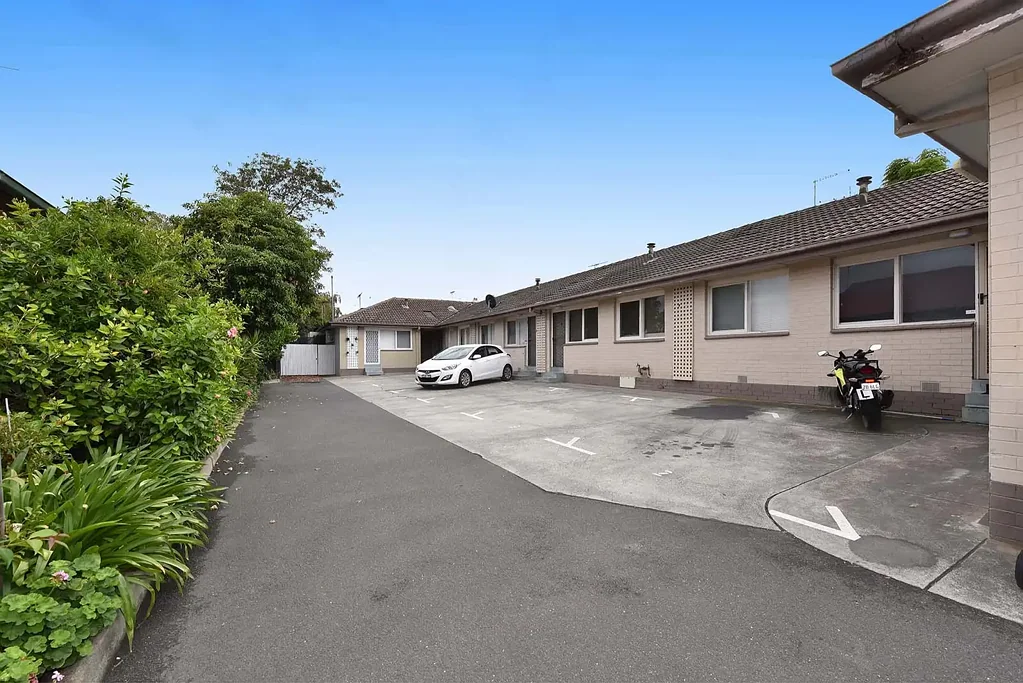 Renovated Unit In Top Location