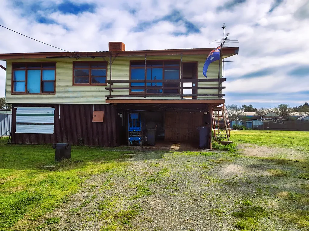 Quandialla 2Zimmer A Once-in-a-Lifetime Canvas: Create Your Ultimate Country Masterpiece! Large Parcel of Land | Ultimate Renovator's Delight