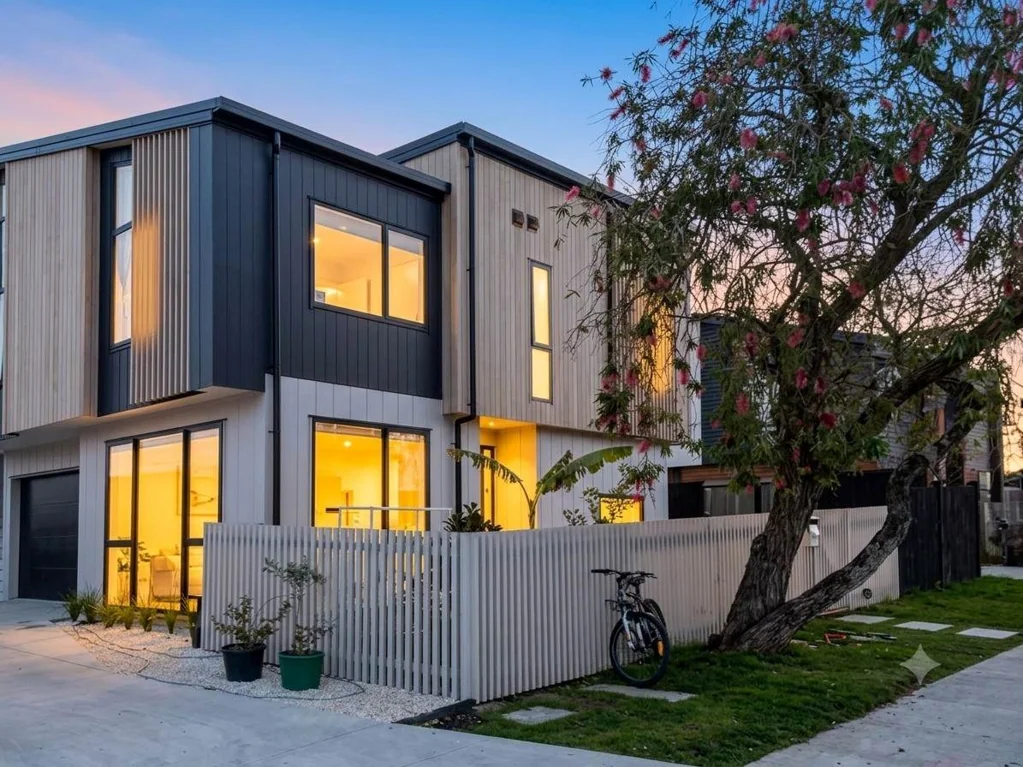 Presenting a Modern Family House of Exceptiona...