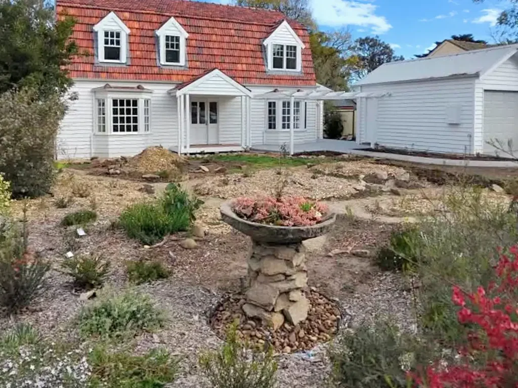 Bairnsdale 4બેડરૂમ QUALITY DOWNTOWN HOME
