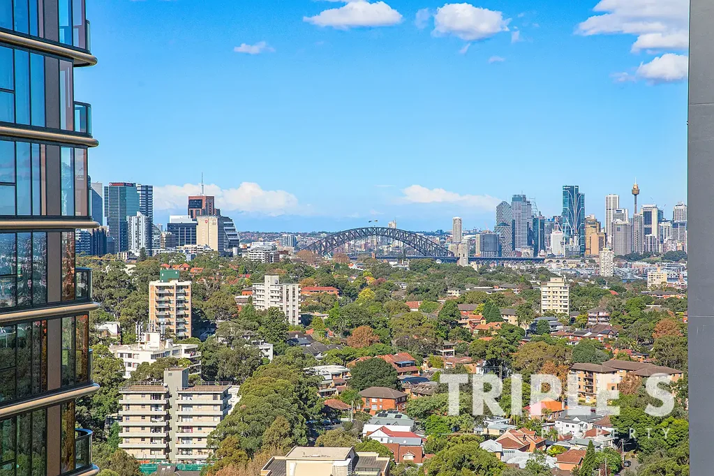 St Leonards 2 Bedroom On top of 'Mall 88' II North East Aspect II Close to Metro and Train Station II Convenient Car Space II Perfect for the Downsizers or a Growing Family