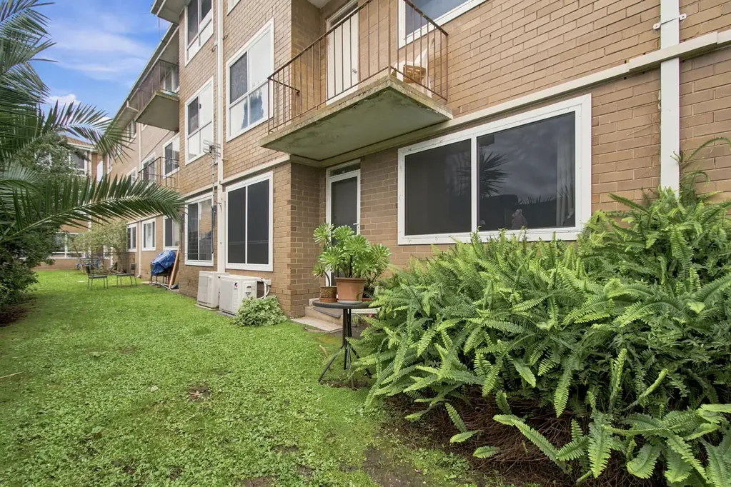 Sale 2房  Affordable Central Unit with Investment Appeal