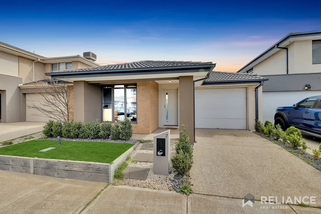 Brilliantly located home with stylish design!