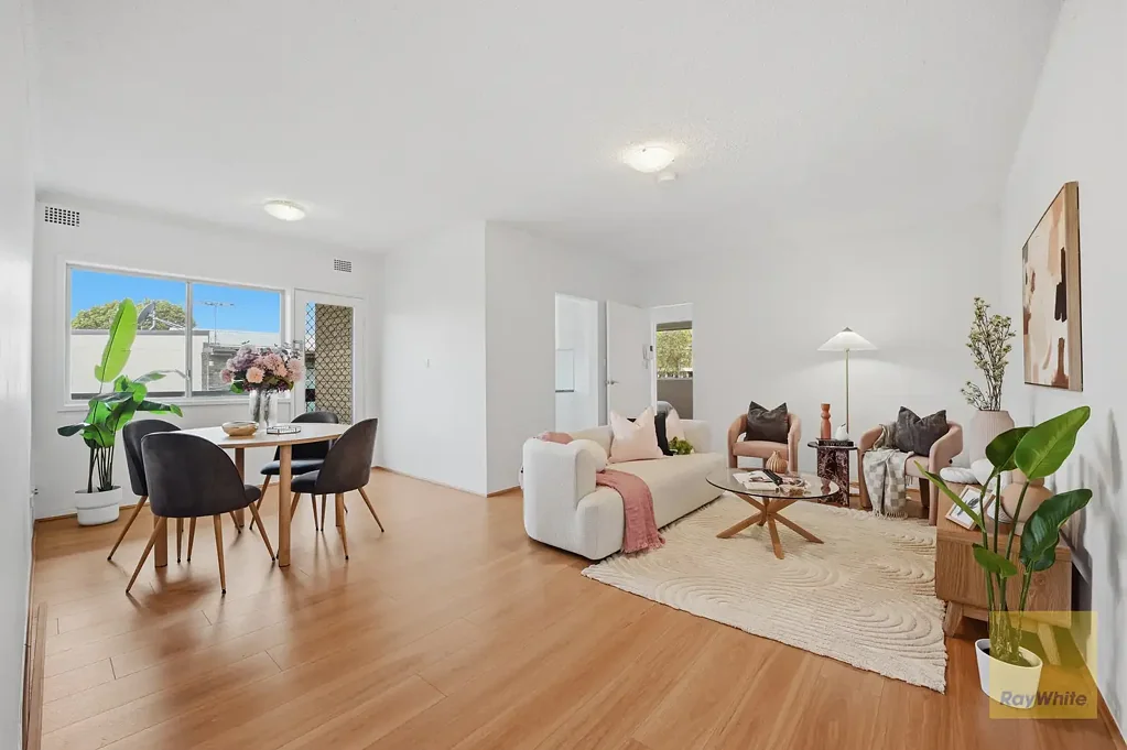 Kingsgrove 2कमरा Newly Renovated Two-Bedroom Unit with Low Strata