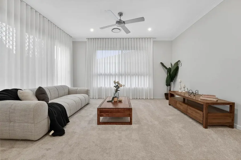 Collingwood Park 4房 2018年Metricon精筑 512m²地块 3米Caesarstone岛台 4卧+书房 6.6kW太阳能 紧邻公园学校 A Home That Truly Has It All ✨
