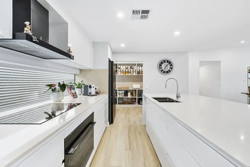 Coles Bay 3ห้องนอน Modern Luxury. Live, Earn, Indulge