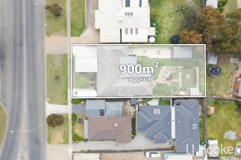 Bacchus Marsh 4房 Bacchus Marsh 中心区域的宽敞、时尚与便利 Space, Style & Convenience in the Heart of Bacchus Marsh