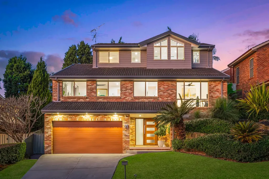 11 Llanberis Drive, Menai, NSW 2234