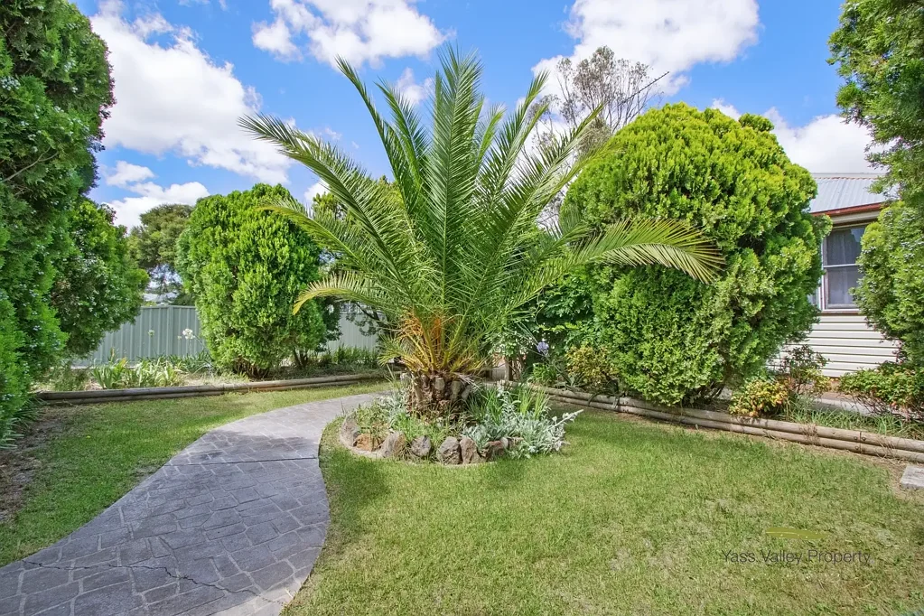 29 Warroo Road, Yass, NSW 2582