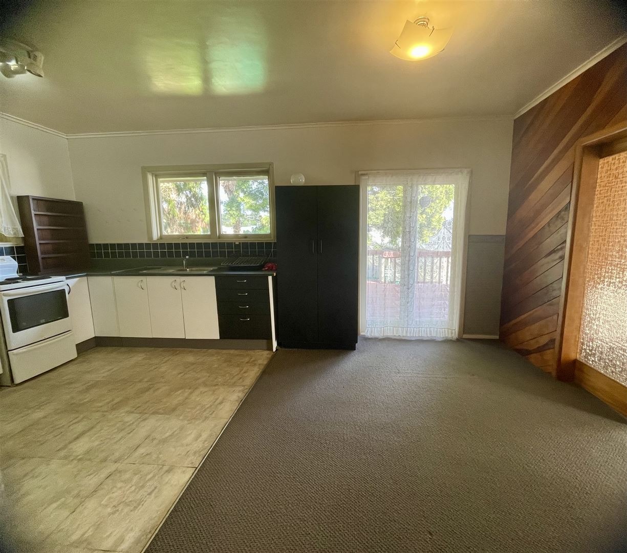 29 Awaroa Road, Sunnyvale, Auckland - Waitakere, 6 कमरे, 1 बाथरूम, House