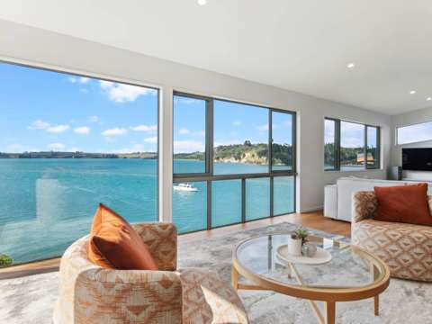 Arkles Bay 3部屋 Waterfront Home with Boathouse Studio