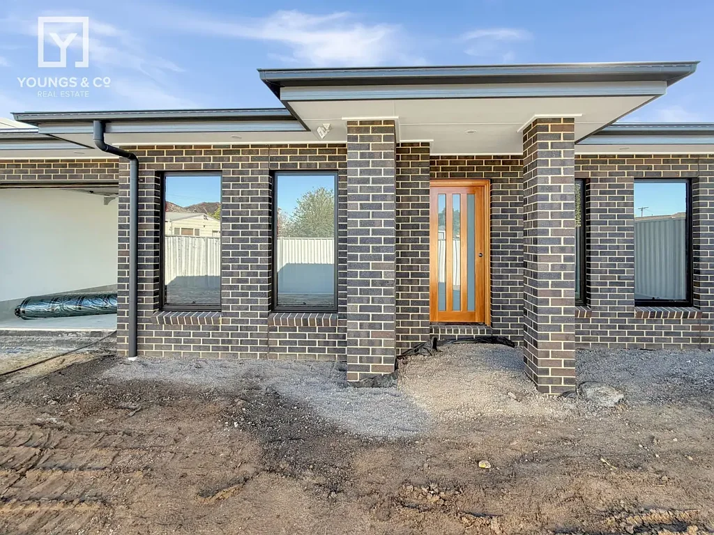 BRAND NEW 3 BEDROOM UNIT!!!
