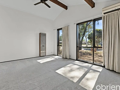 Silid Pahingahan - 8 Steele Court, Cranbourne North, VIC 3977