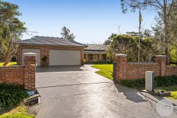 10 Eucalyptus Drive, One Mile