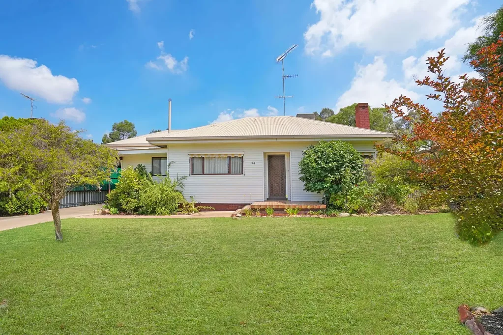 24 Curtin Street, Griffith, NSW 2680