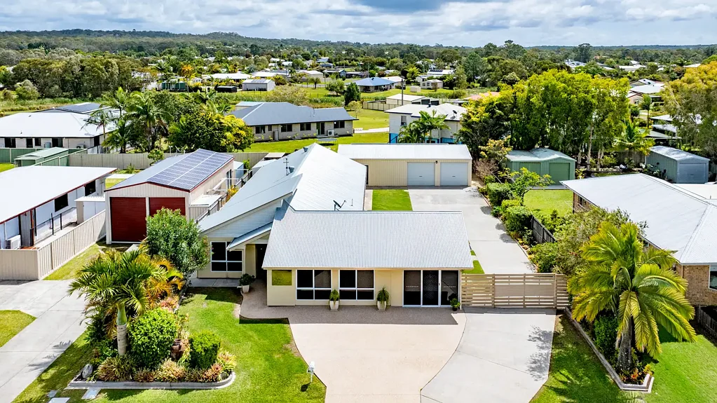 Cooloola Cove 5 Slaapkamer 5 Bedroom Home, Large Shed, Fully Fenced, Perfect for Home Business