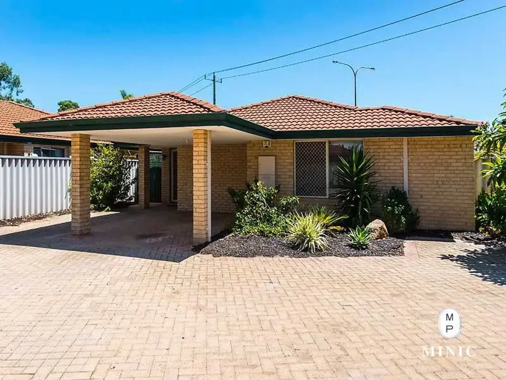 3/2 Braibrise Road, Wilson, WA 6107