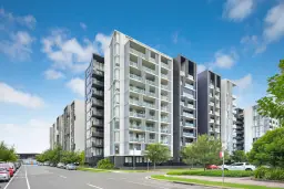 404/10 Aviators Way, Penrith