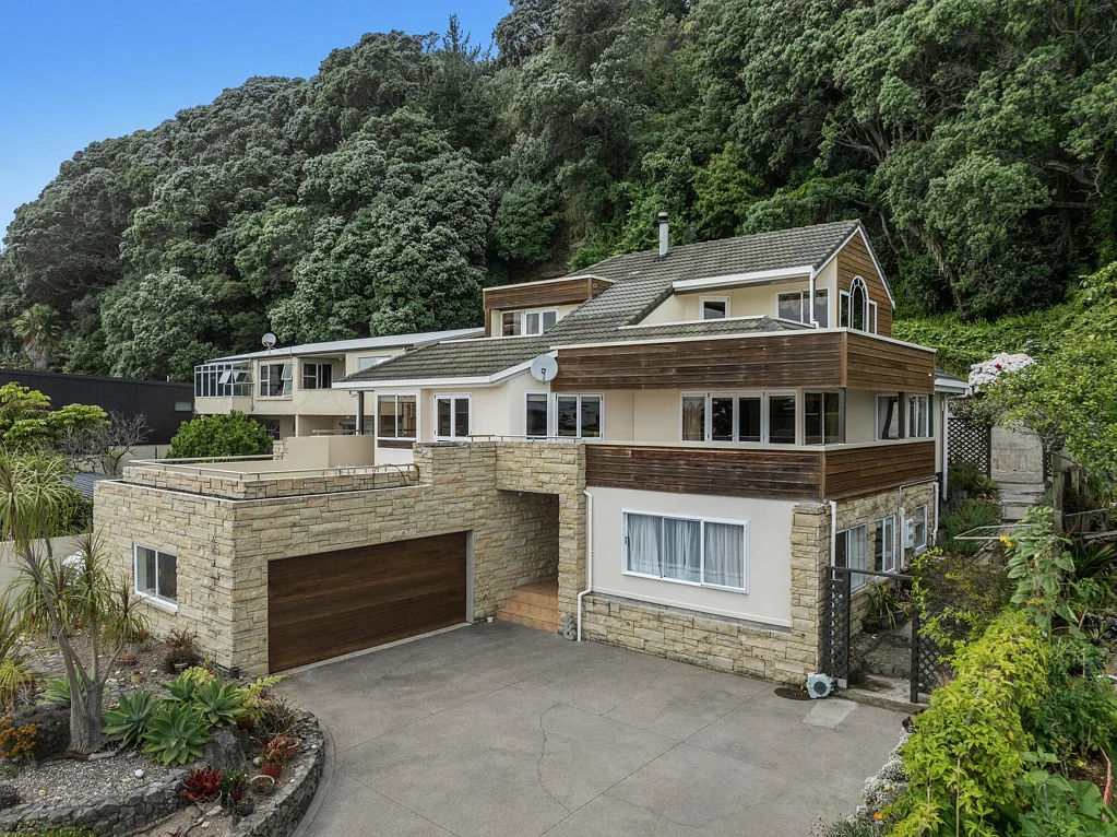 Ohope 5 Bedroom Make an Offer - Great Value Ohope