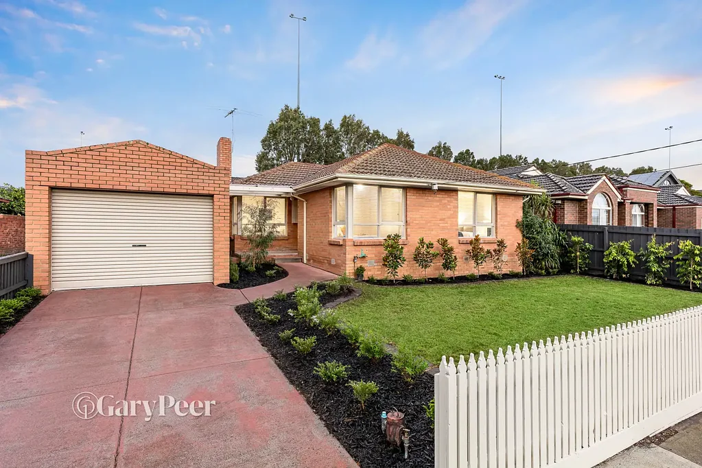 Bentleigh 3房  Parkside beauty in McKinnon Zone