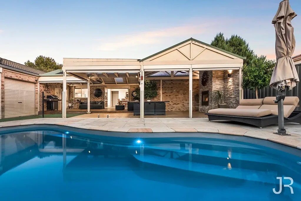 25 Deakin Court, Berwick, VIC 3806