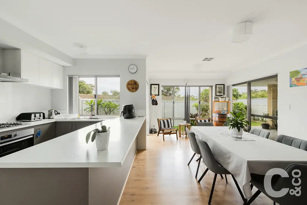 15A Hoyton Place, Parmelia, WA 6167