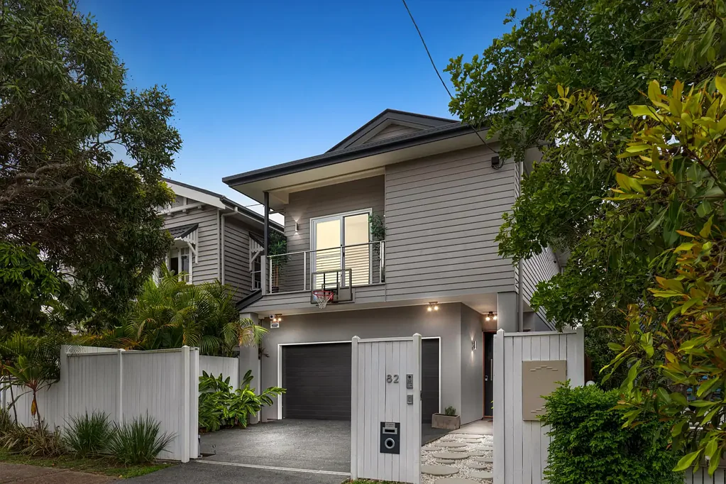 EXECUTIVE LIVING IN A CONVENIENT LOCATION