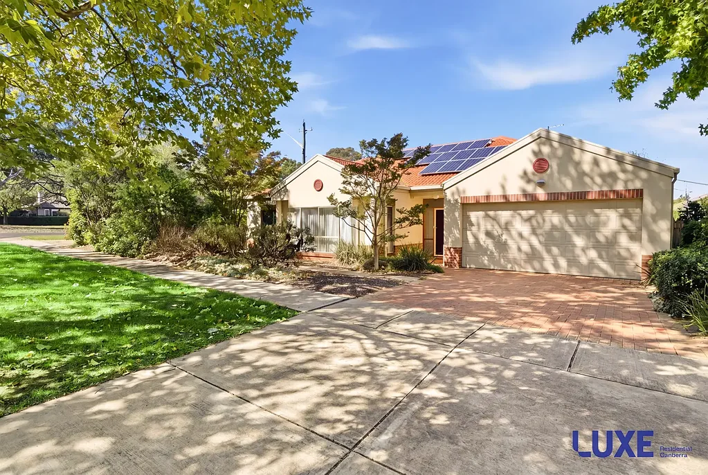 Furnished executive home in the heart of Canberra!