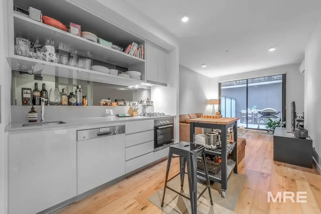 Stunning and oversized apartment in prime location