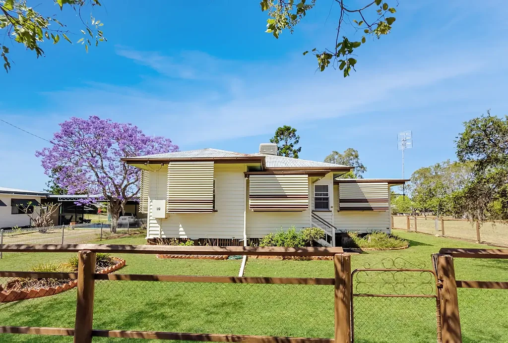 Jandowae 2침실 A Unique Offering in the Heart of Jandowae Across 4 Titles...