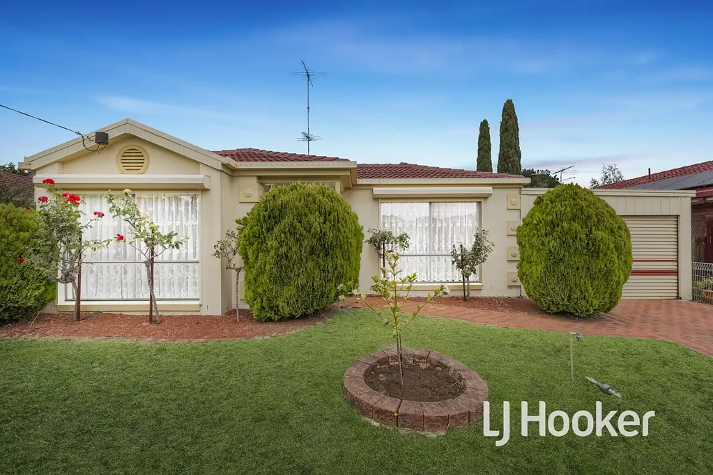 8 Warana Drive, Hampton Park, VIC 3976