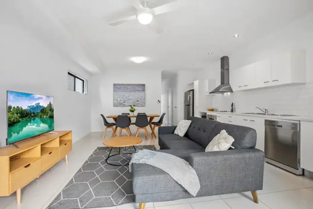 Buderim 3房  Stylish Buderim Townhouse with Private Alfresco in Peaceful Buderim Leafy Pocket